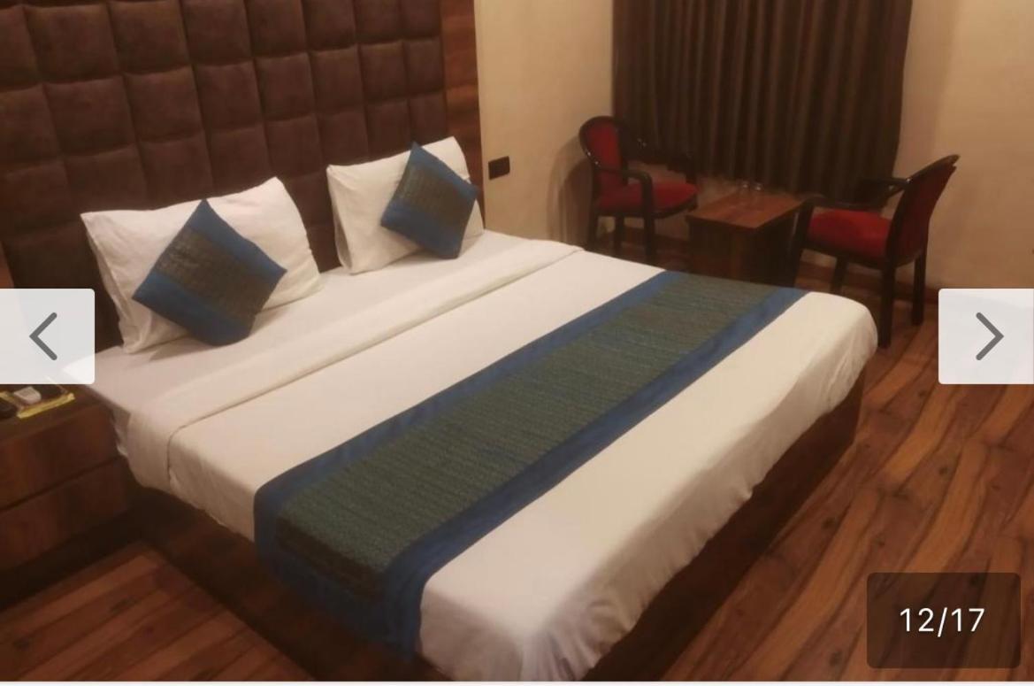 Hotel Star Palace - Near Karol Bagh Metro デリー エクステリア 写真