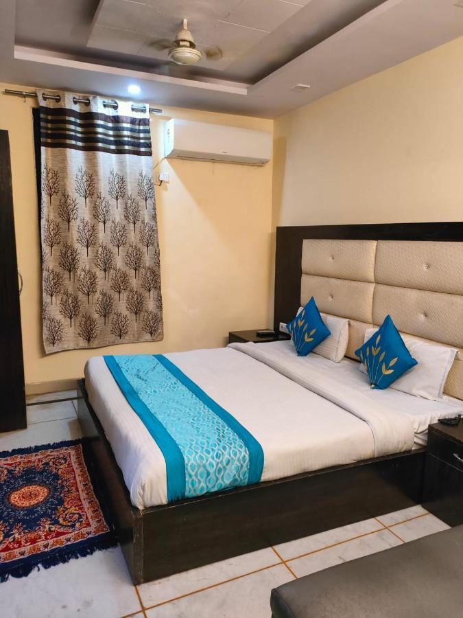 Hotel Star Palace - Near Karol Bagh Metro デリー エクステリア 写真