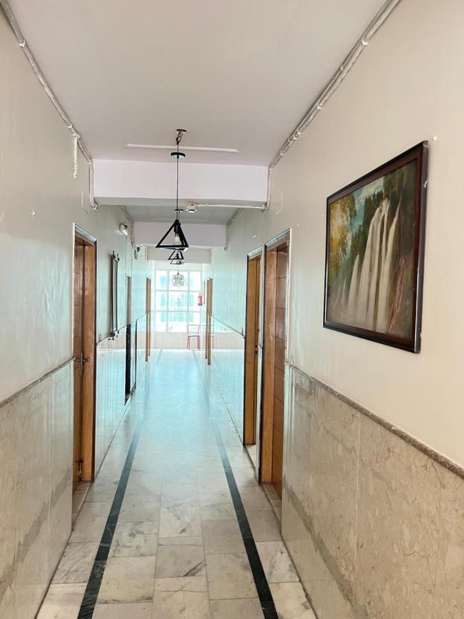 Hotel Star Palace - Near Karol Bagh Metro デリー エクステリア 写真