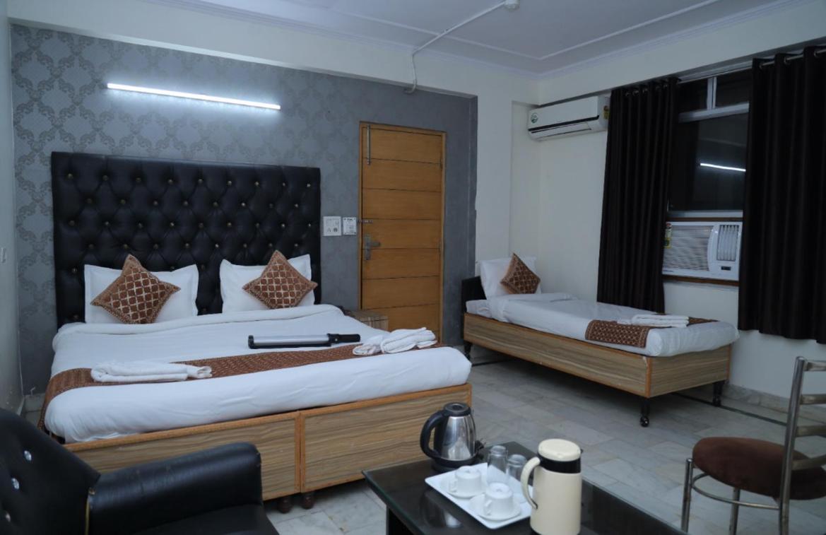 Hotel Star Palace - Near Karol Bagh Metro デリー エクステリア 写真